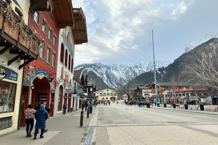 Leavenworth In Winter: Outdoorsy Leavenworth Activities (+ Vegan Reccos)